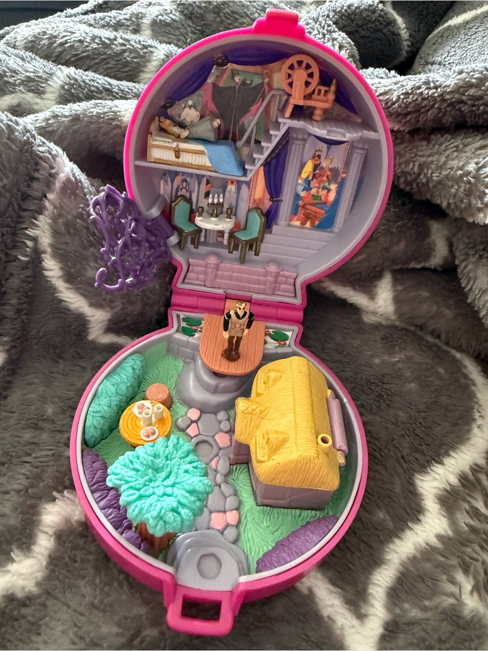 Polly Pocket Disney 1996 Sleeping Beauty Playcase Bluebird Toys